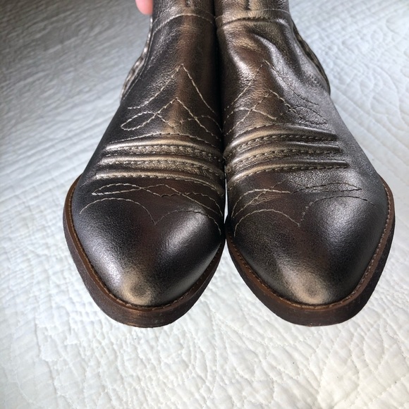 ZODIAC Kelsey Western Booties Metallic Pewter Leather NWOB Sz 7.5 - Picture 6 of 7
